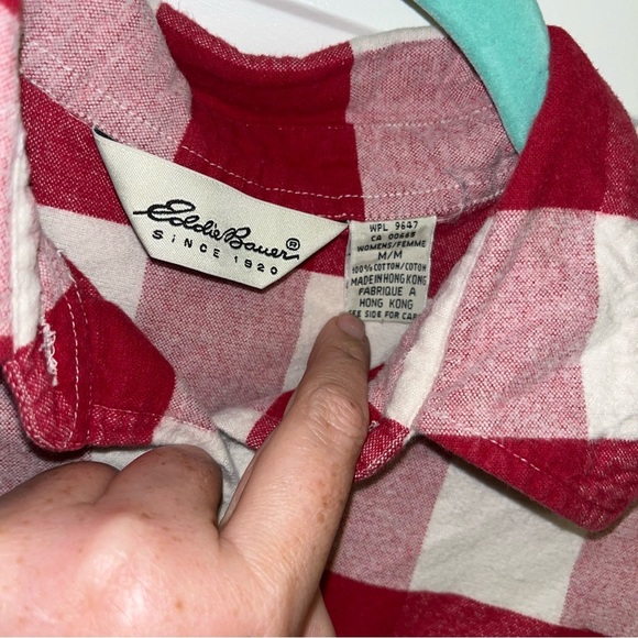 Eddie Bauer 100% cotton medium M red white plaid flannel button shirt long sleev - Picture 4 of 5